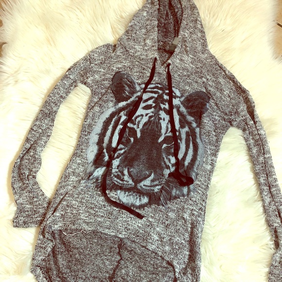 Jesse & J Hoodie - Picture 1 of 1